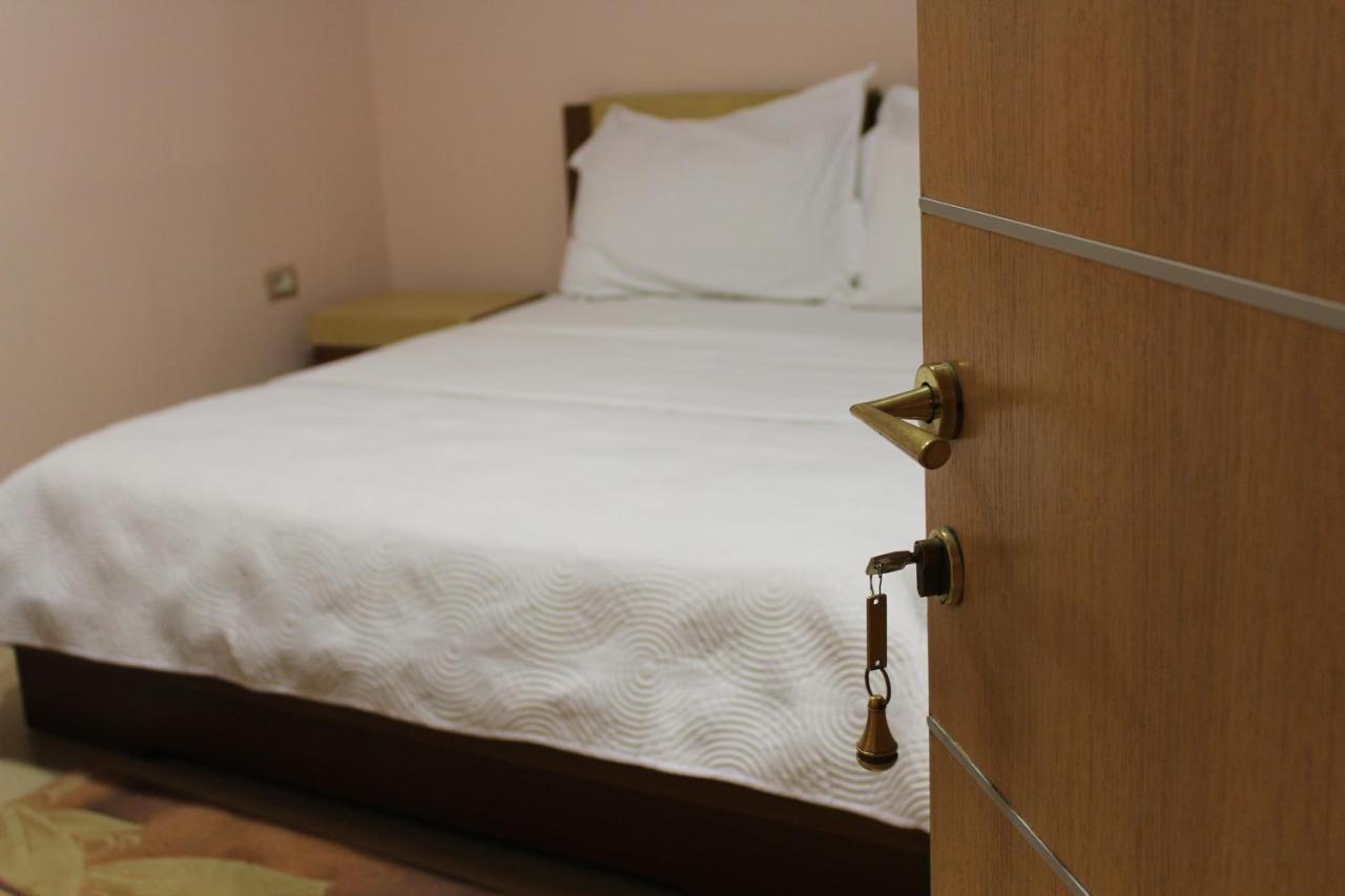 Hotel Piemonte 티라나 외부 사진
