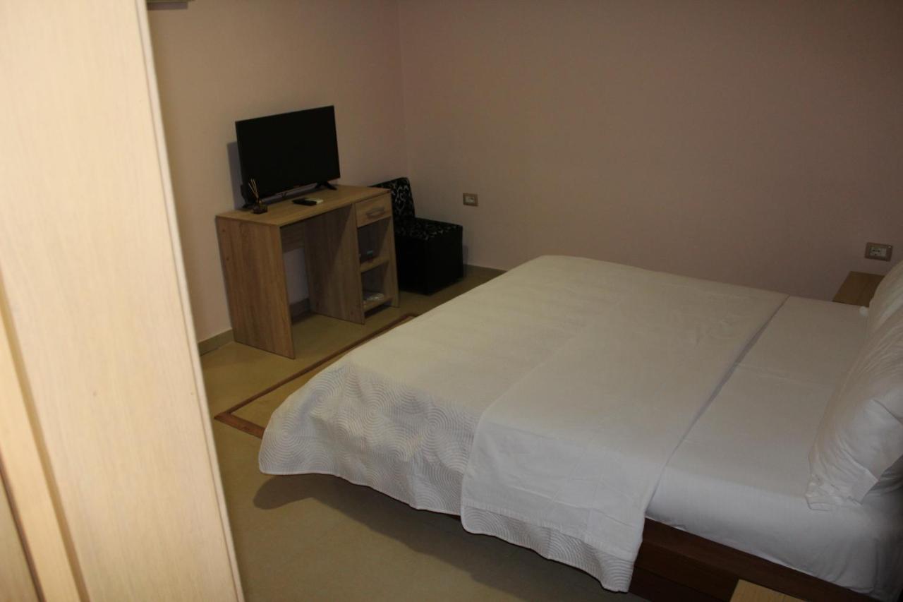 Hotel Piemonte 티라나 외부 사진
