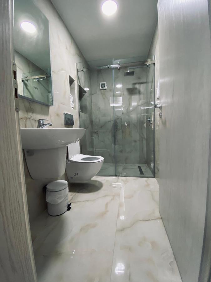 Hotel Piemonte 티라나 외부 사진