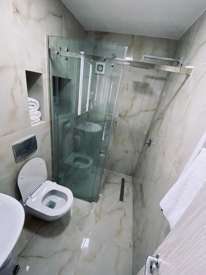 Hotel Piemonte 티라나 외부 사진